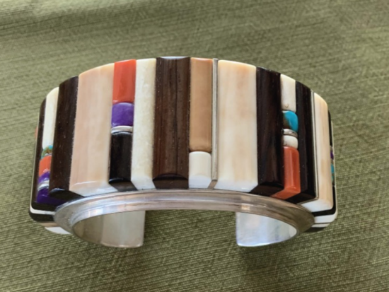 IACA, bracelet